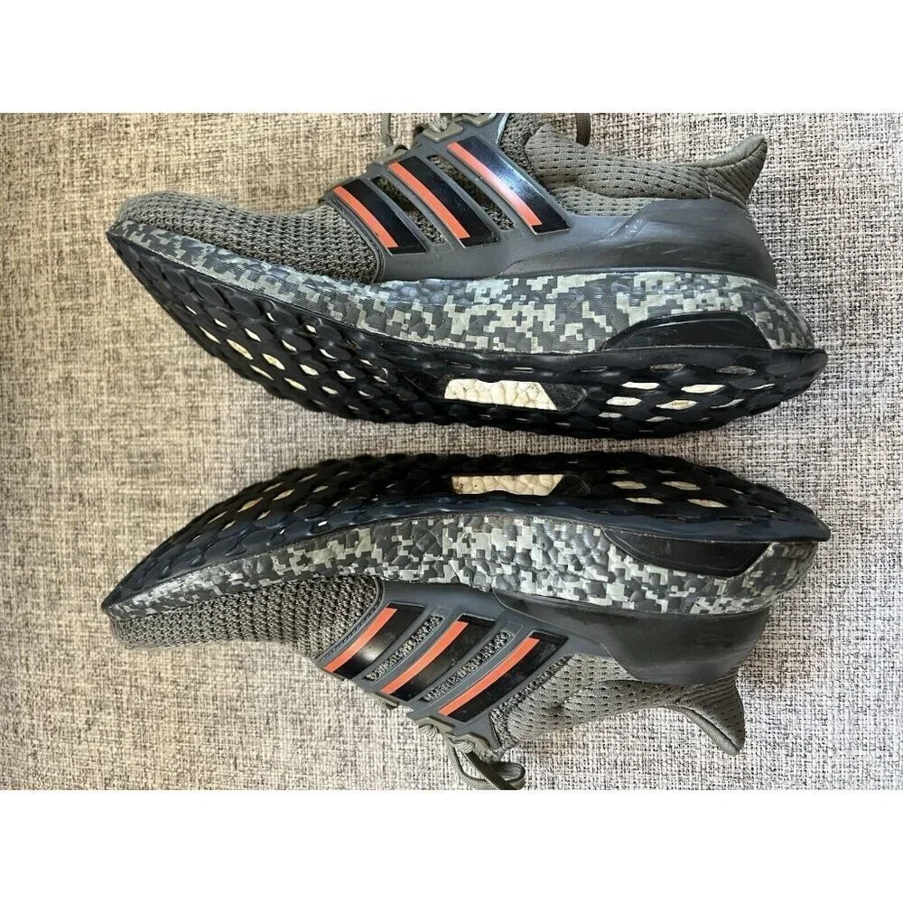 Adidas Ultra Boost DNA Digital Camo Sneakers Mens 7 Legend Earth Green H68068